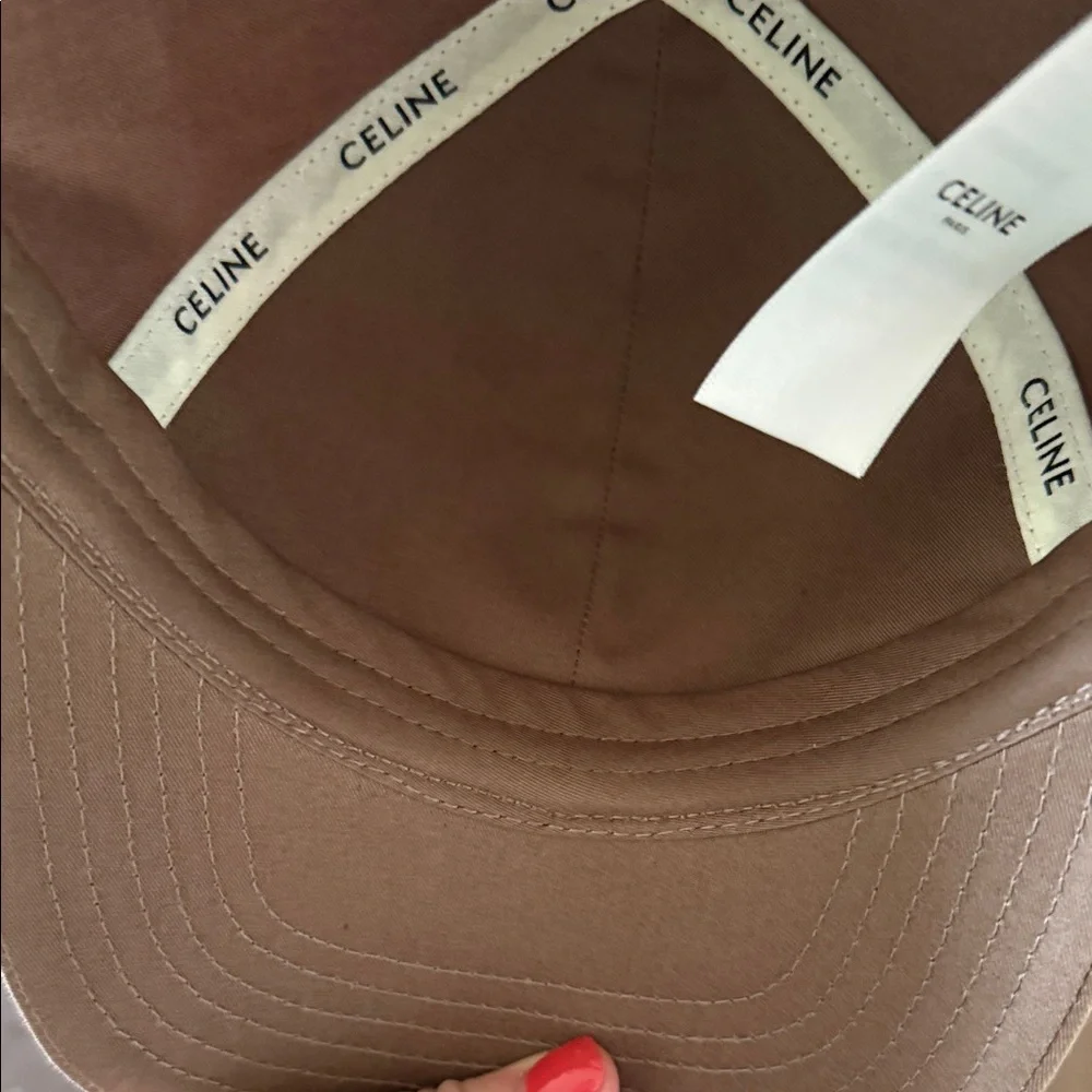 Authentic Celine hat. Never worn - Picture 5 of 8